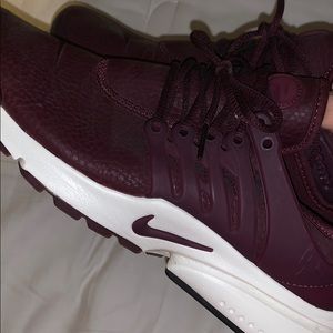 BURGUNDY PRESTOS NIKE
